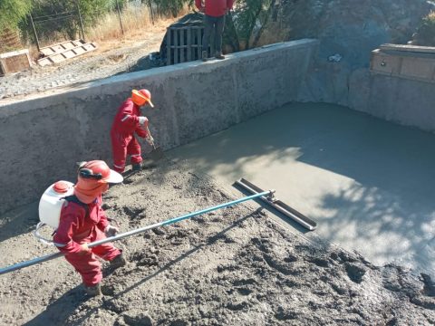 Base hormigón piscina en lomas de rauquen 1