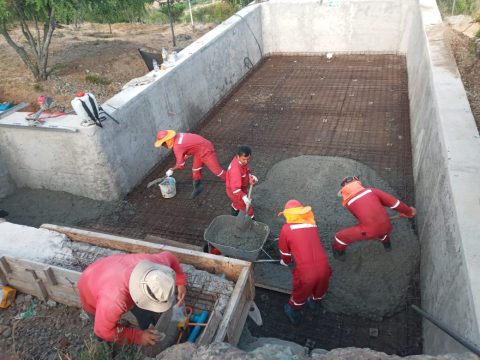 Base hormigón piscina en lomas de rauquén 2